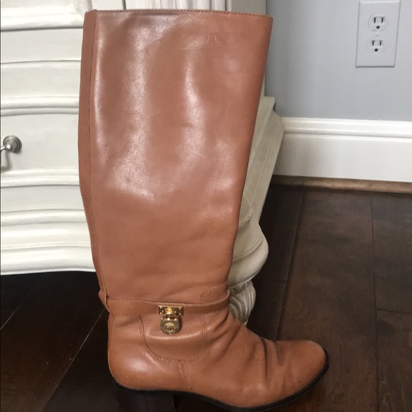 Authentic Michael Kors boots - Picture 2 of 2